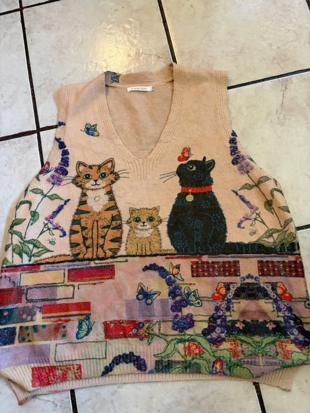 V-Neck Cat Motif Sweater Vest in Peach by